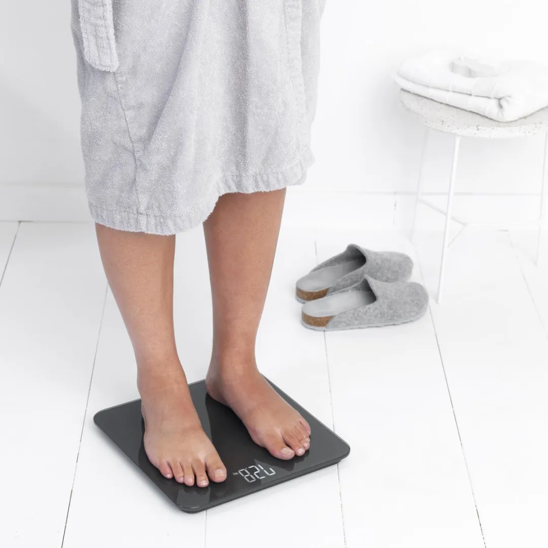 Brabantia ReNew Personenweegschaal - 180 kg - Dark Grey - afbeelding 6 van 6