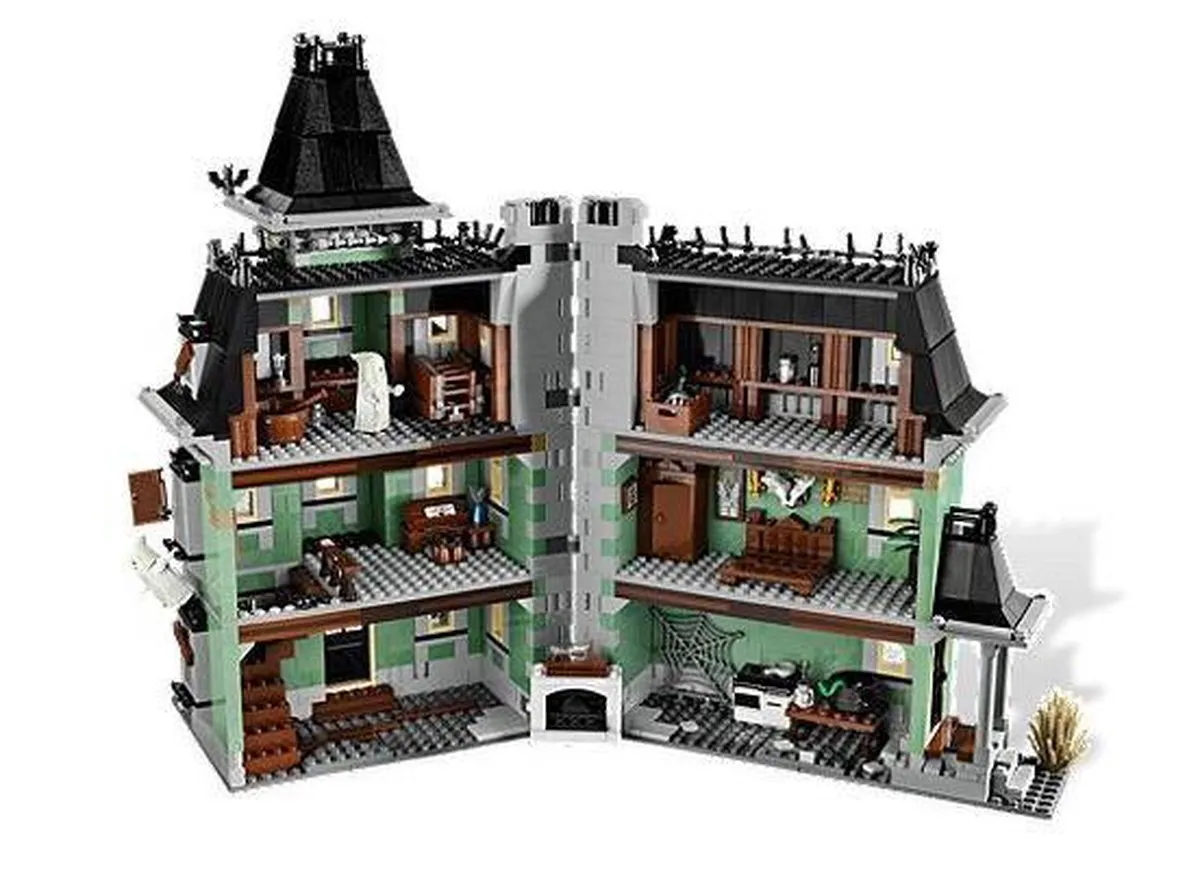 LEGO Monster Fighters Haunted House 10228 - 2064 Stukken