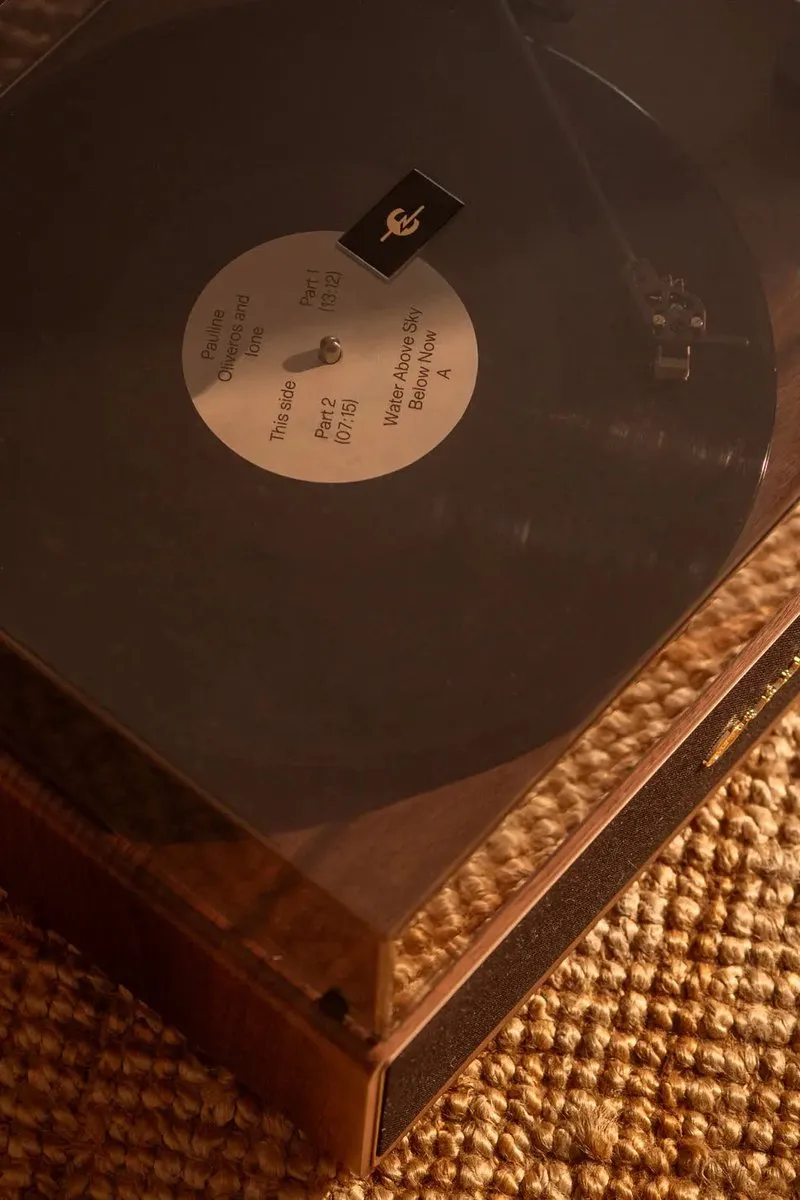 Crosley Stave - Platenspeler met speakers - Walnoot