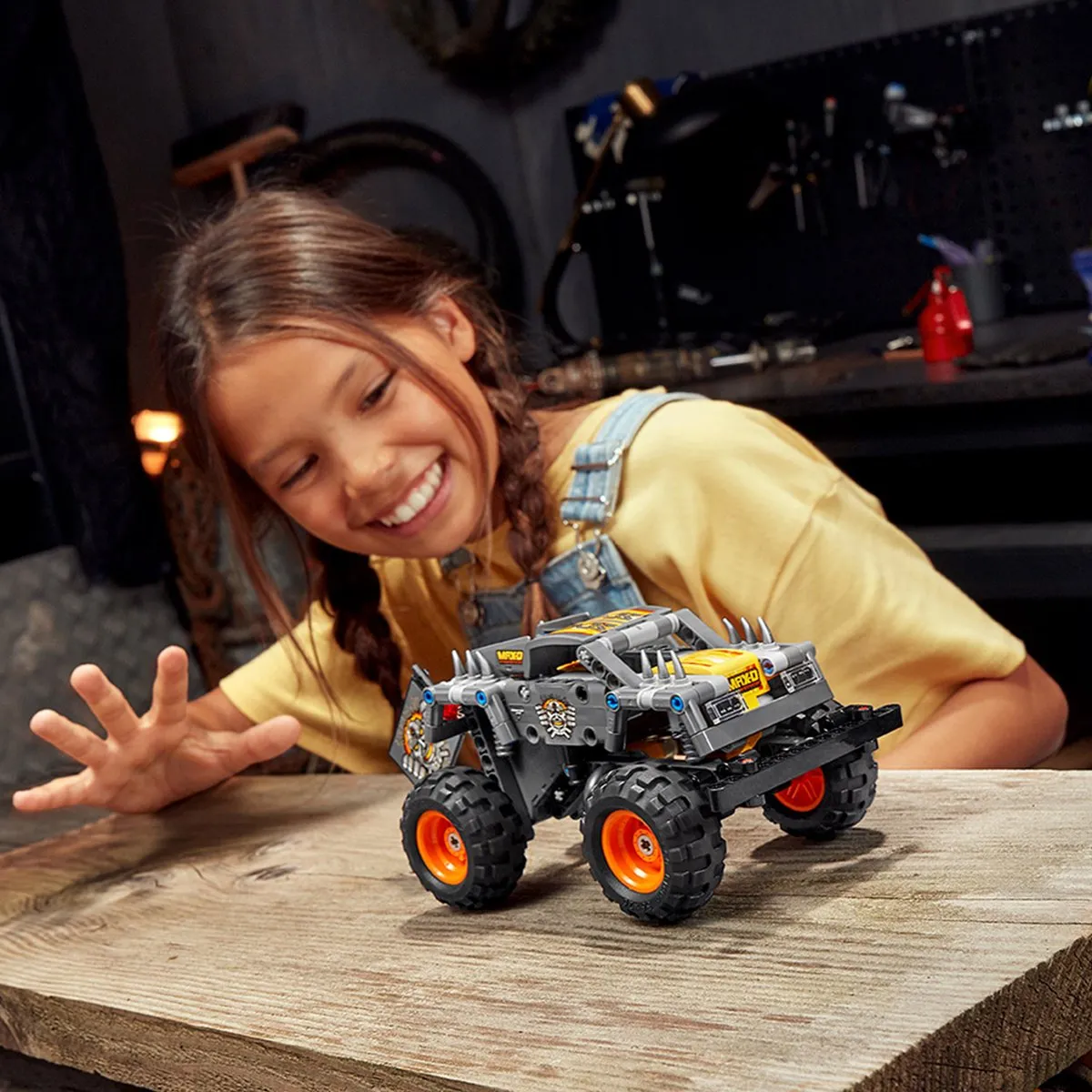 LEGO Technic Monster Jam Max D 42119 - 564 Stukken - afbeelding 4 van 6