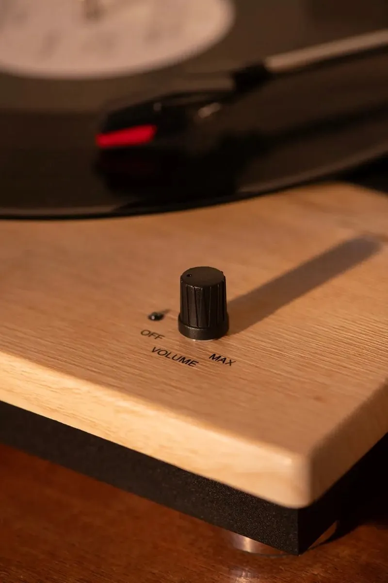 Crosley Brio CR6043A-NA4 Platenspeler - Naturel - afbeelding 4 van 6