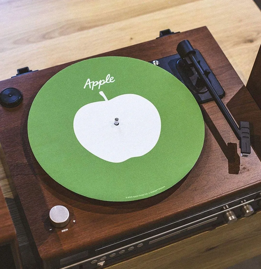 Crosley The Beatles Apple Logo Slipmat - 12 inch - Groen