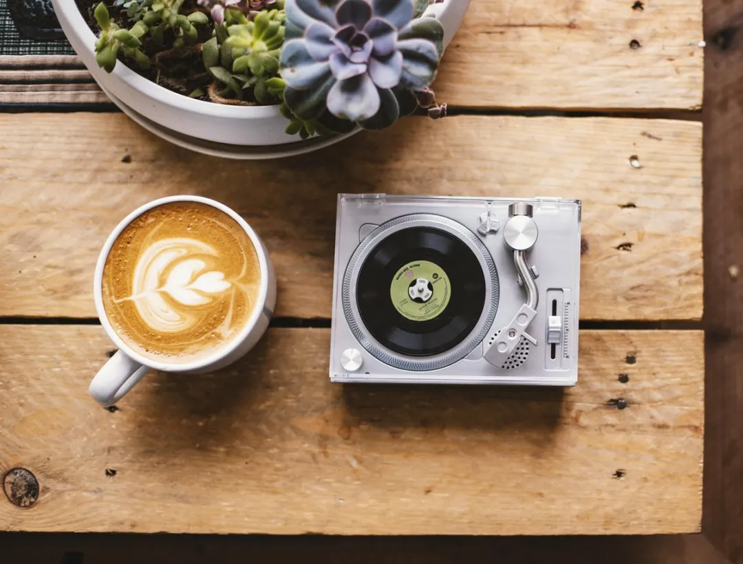 Crosley RSD3 Mini Platenspeler Grijs - afbeelding 6 van 6