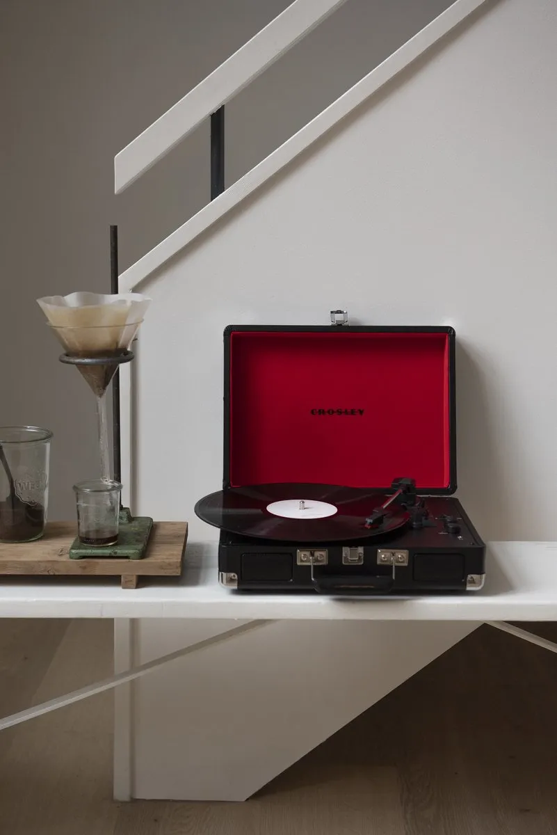 Crosley Cruiser Plus CR8005F-BK Platenspeler - Zwart - afbeelding 6 van 6
