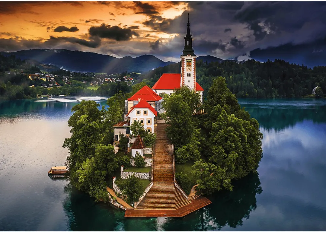 Trefl Premium Plus Legpuzzel 1000 Stuks Lake Bled - Multicolor