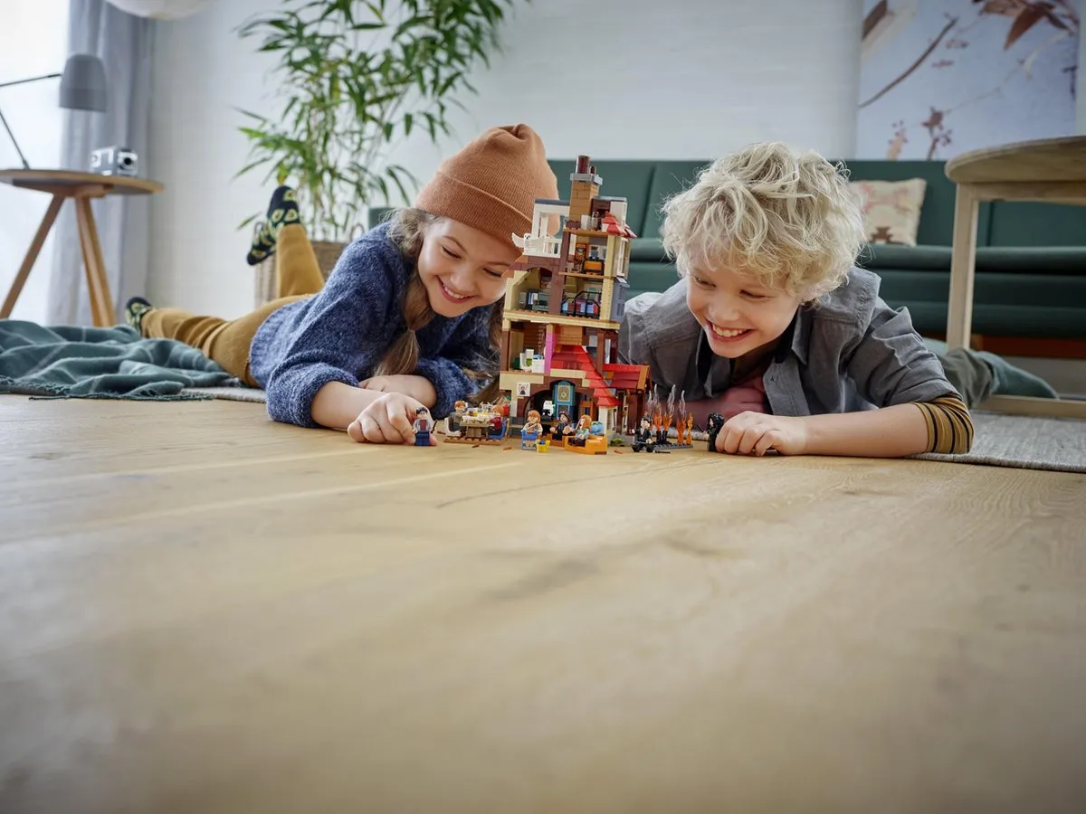 LEGO Harry Potter Aanval op het Nest 75980 - 1047 Stukken