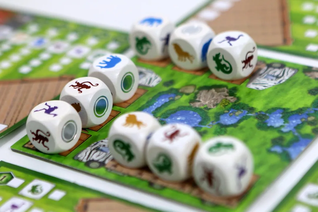 White Goblin Games Zooloretto Het Dobbelspel WGG2026 - 10 Dobbelstenen - 2-4 Spelers