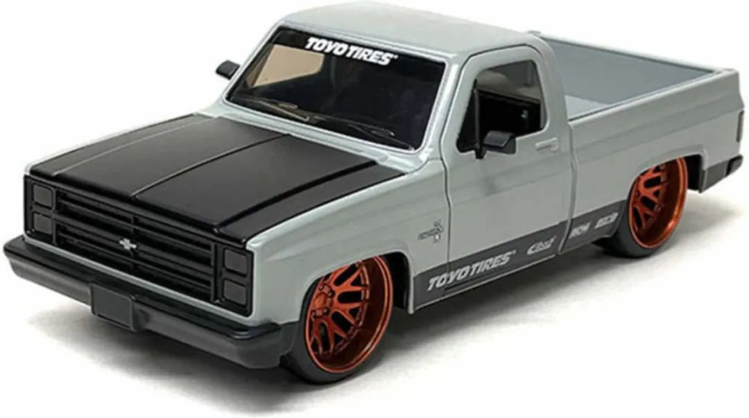 Jada Toys 1985 Chevrolet C-10 1:24 Modelauto