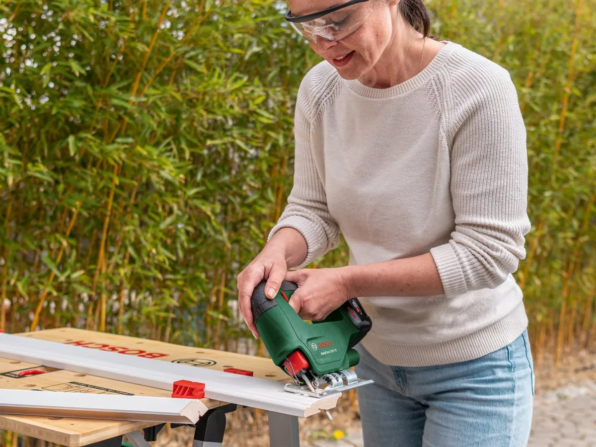 Bosch EasySaw 18V-70 Decoupeerzaag