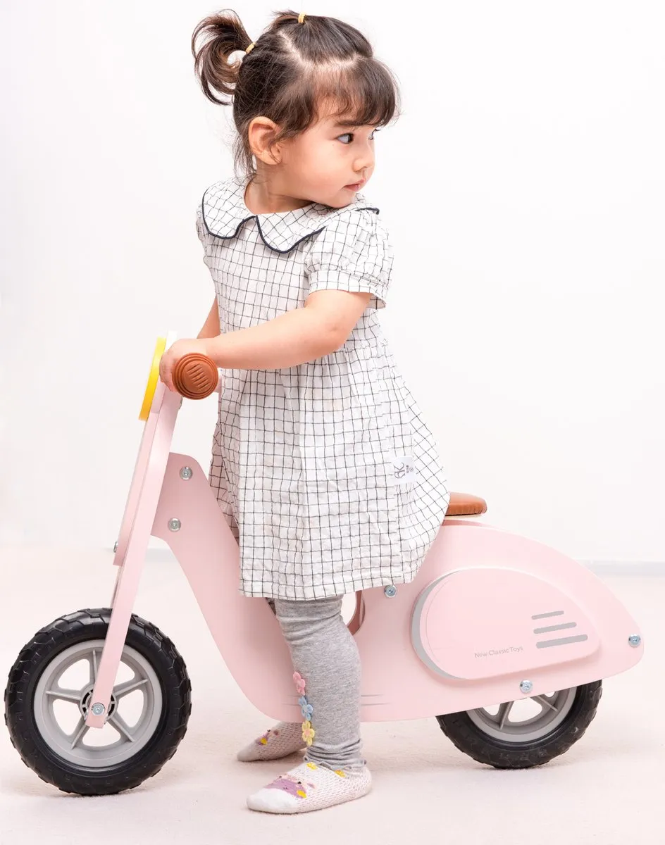 New Classic Toys® Houten Loopfiets - Scooter - Roze - Zithoogte 33 centimeter