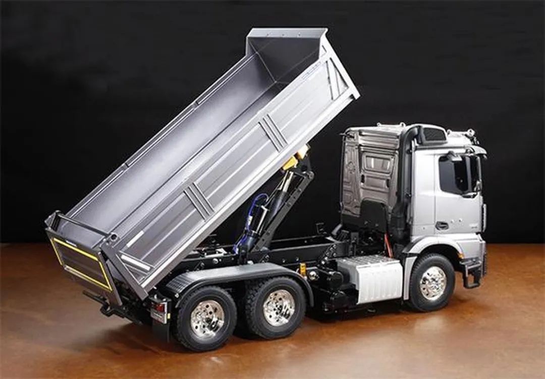 Tamiya Mercedes Benz Arocs 3348 Tipper Truck - Grijs