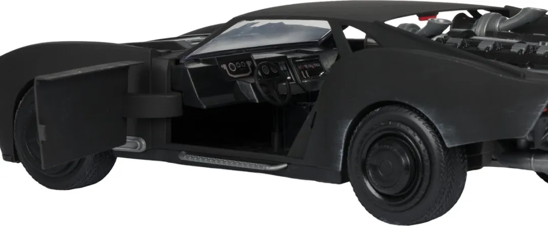 McFarlane Toys DC Multiverse Batmobil Gold Label 48cm - MCF17484