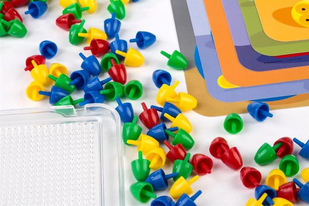 Miniland Mozaïek Pegs 15mm - 160 Stuks + 6 Werkbladen - Multicolor