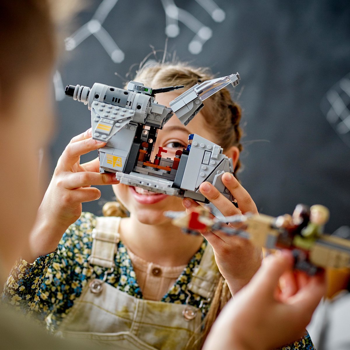 LEGO Star Wars 75338 Hinderlaag op Ferrix Bouwset