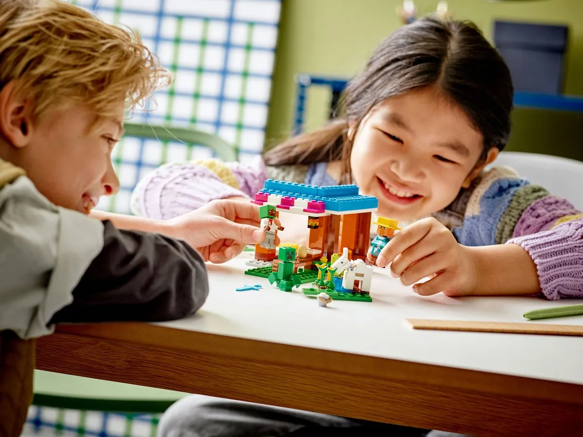 LEGO Minecraft De Bakkerij 21184