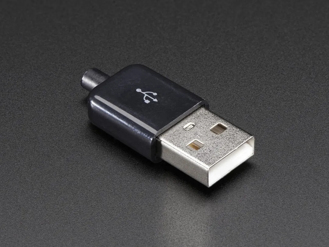 Adafruit USB DIY Connector Shell A-M Plug 1827