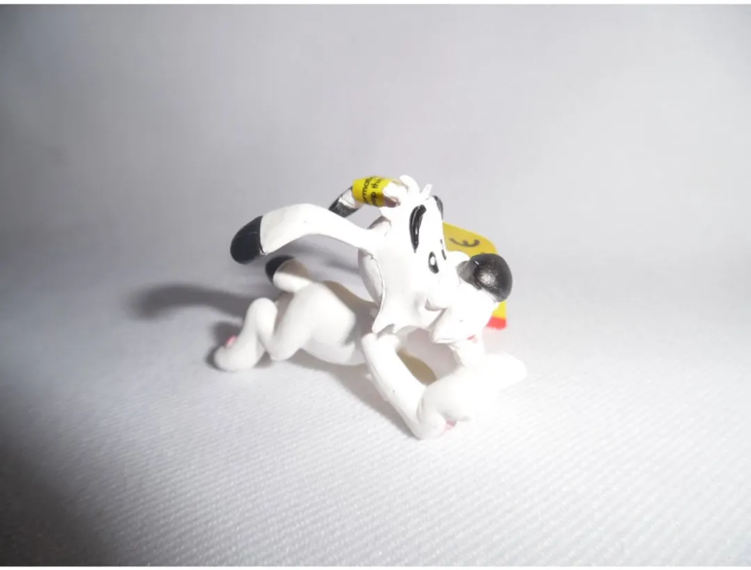 Plastoy Astérix Dogmatix Lopend Figuur 60604 - Veelkleurig