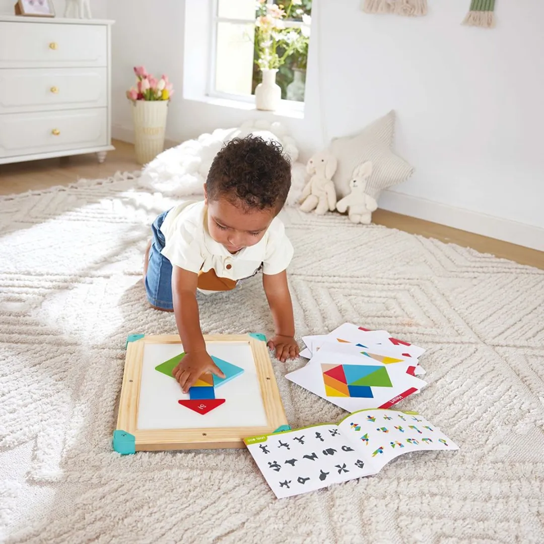 Hape E0524 Magnetisch Doolhof & Tangram - Multicolor