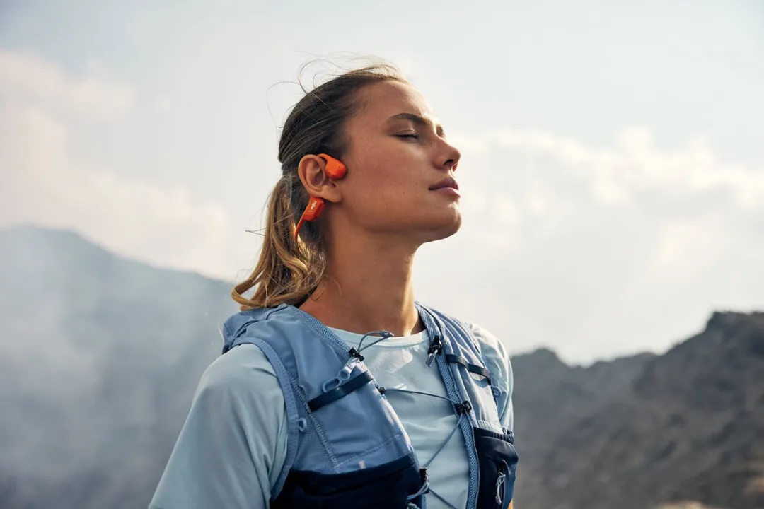 Shokz OpenRun Pro 2 Bone Conduction Hoofdtelefoon - 12u Batterij - Oranje - afbeelding 6 van 6