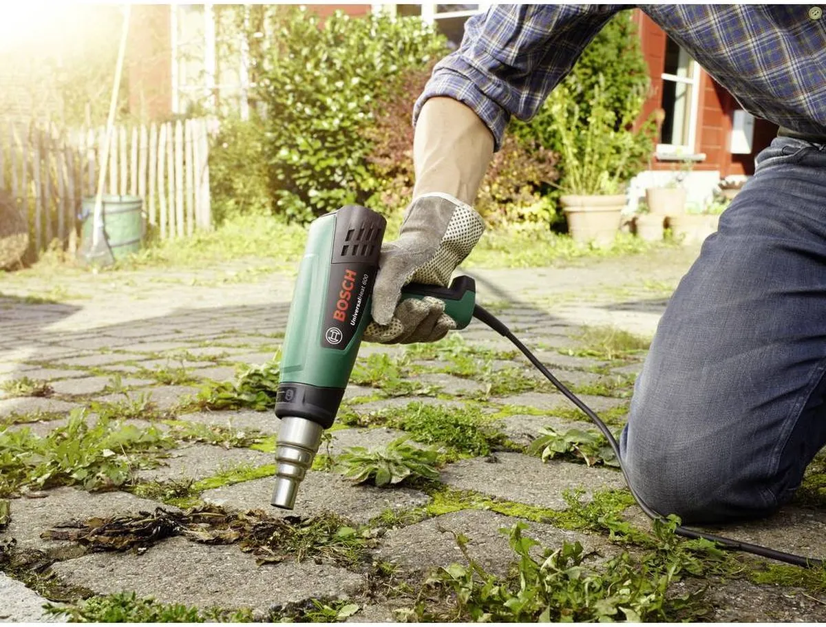 Bosch UniversalHeat 600 Heteluchtpistool 1800W - Incl. accessoires