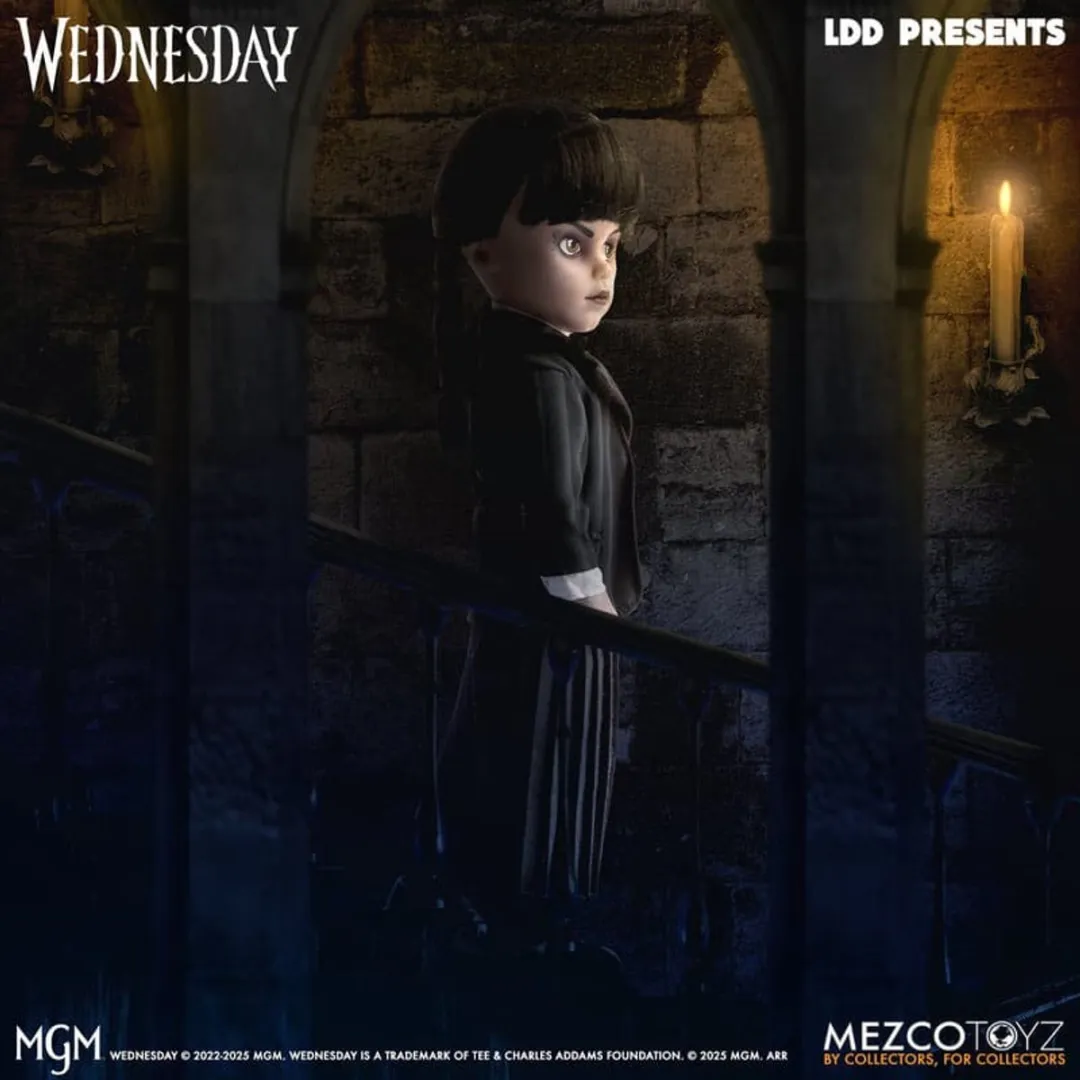 Wednesday Nevermore Academy Uniform 25 cm Dolls - Mezco Toys