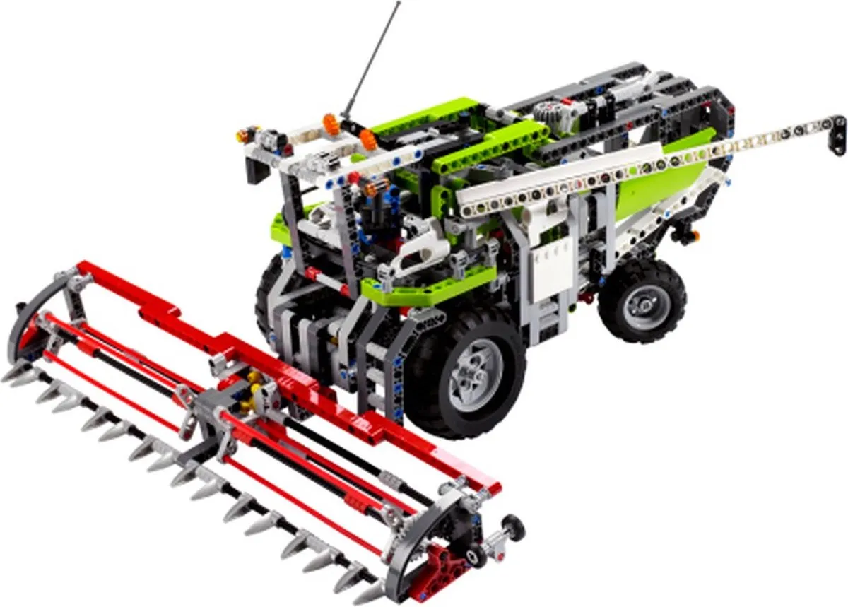 LEGO Combine Harvester 1025 Stukken