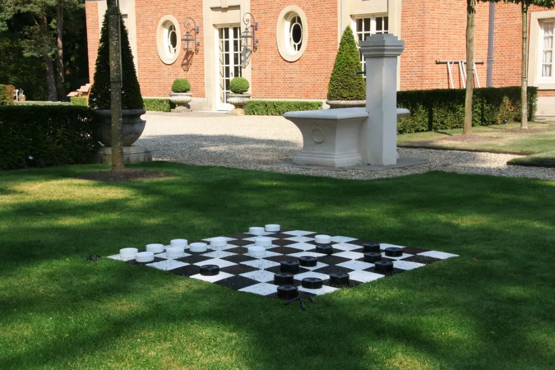 Ubergames XL Tuin Dammen 8x8 - Kunststof