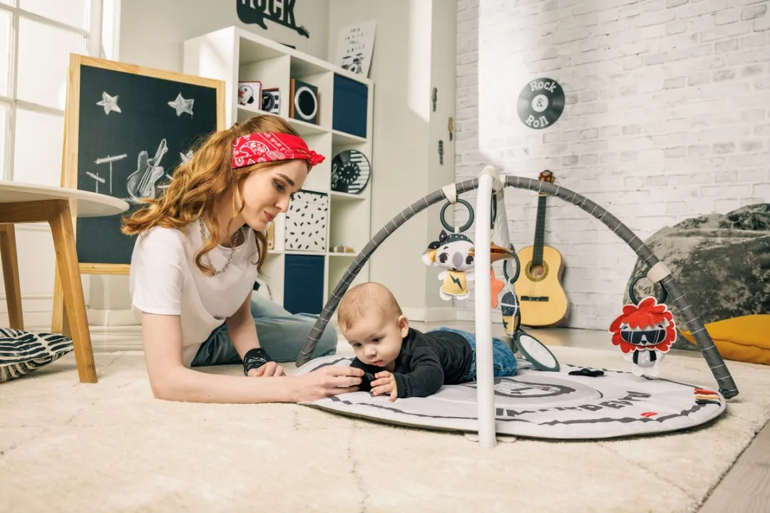 Tiny Love Gymini Babygym - 9 Speelelementen - Zwart/Wit