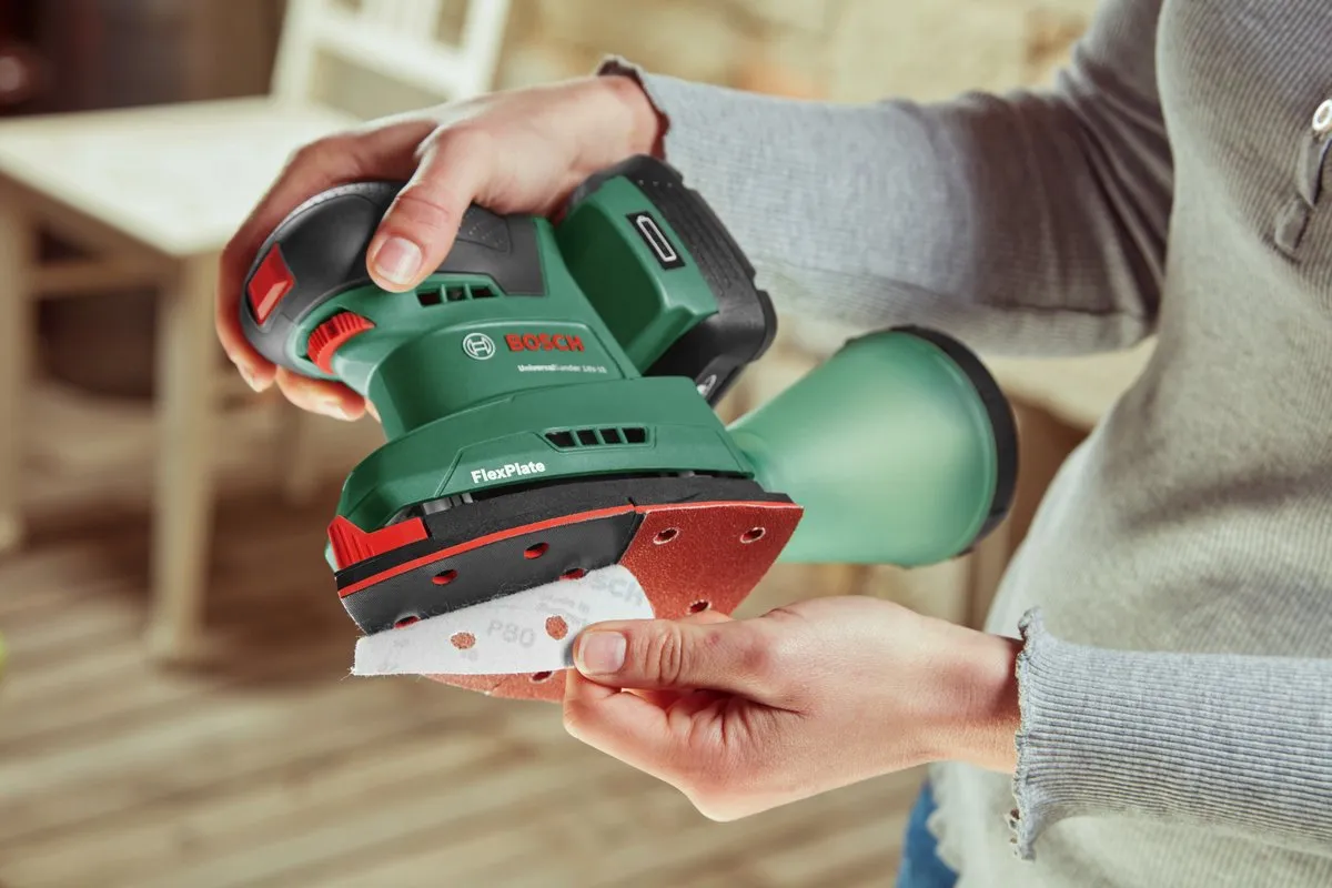 Bosch UniversalSander 18V-10 Accu Multischuurmachine - 2 Schuurvellen - afbeelding 6 van 6