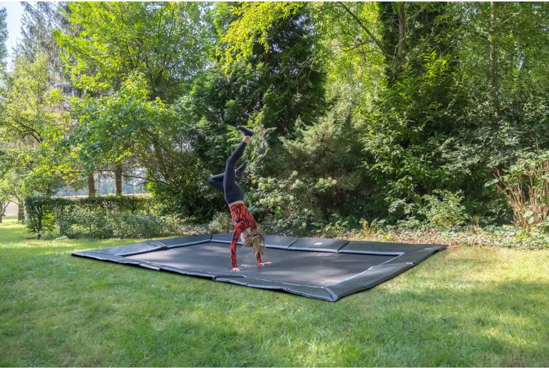EXIT Dynamic Groundlevel Trampoline 458cm - Zwart
