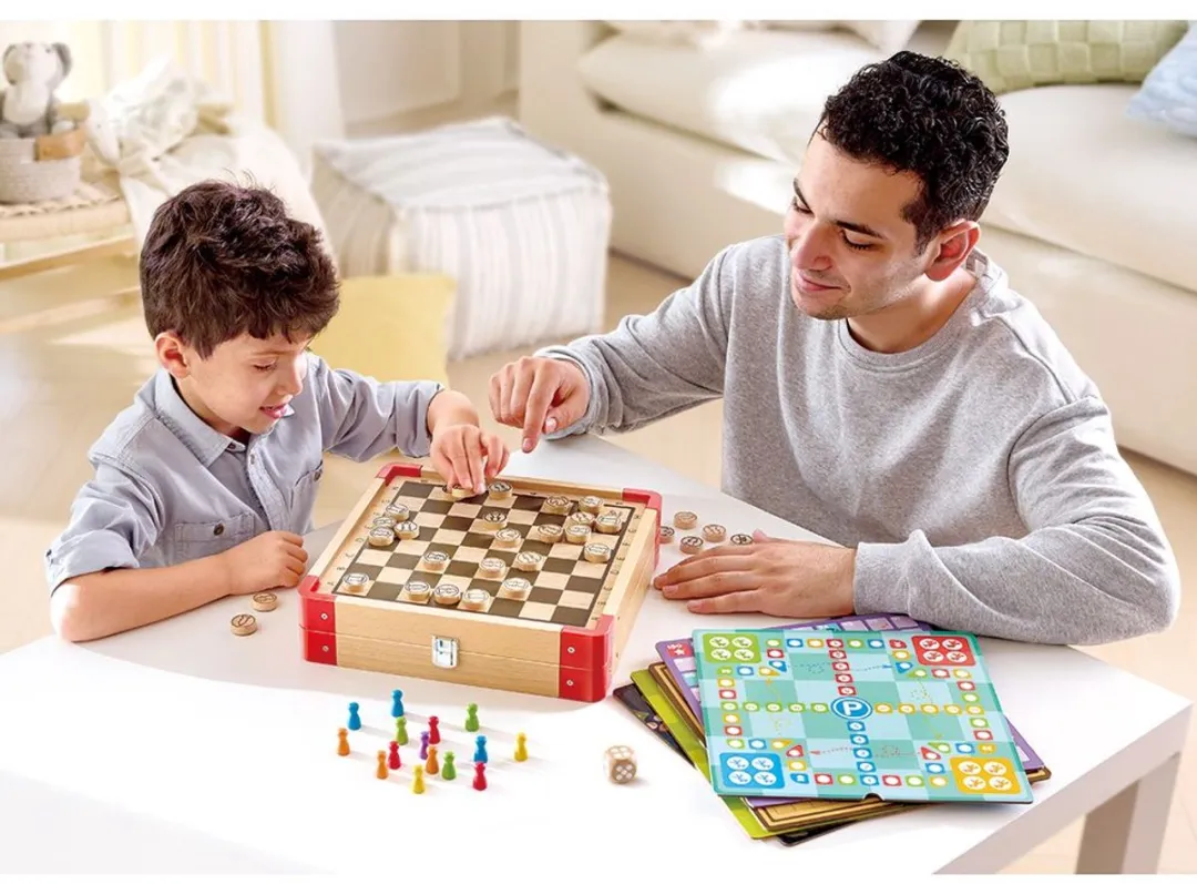 Hape Klassieke Spellen Collectie 22-in-1 - 2 tot 6 Spelers