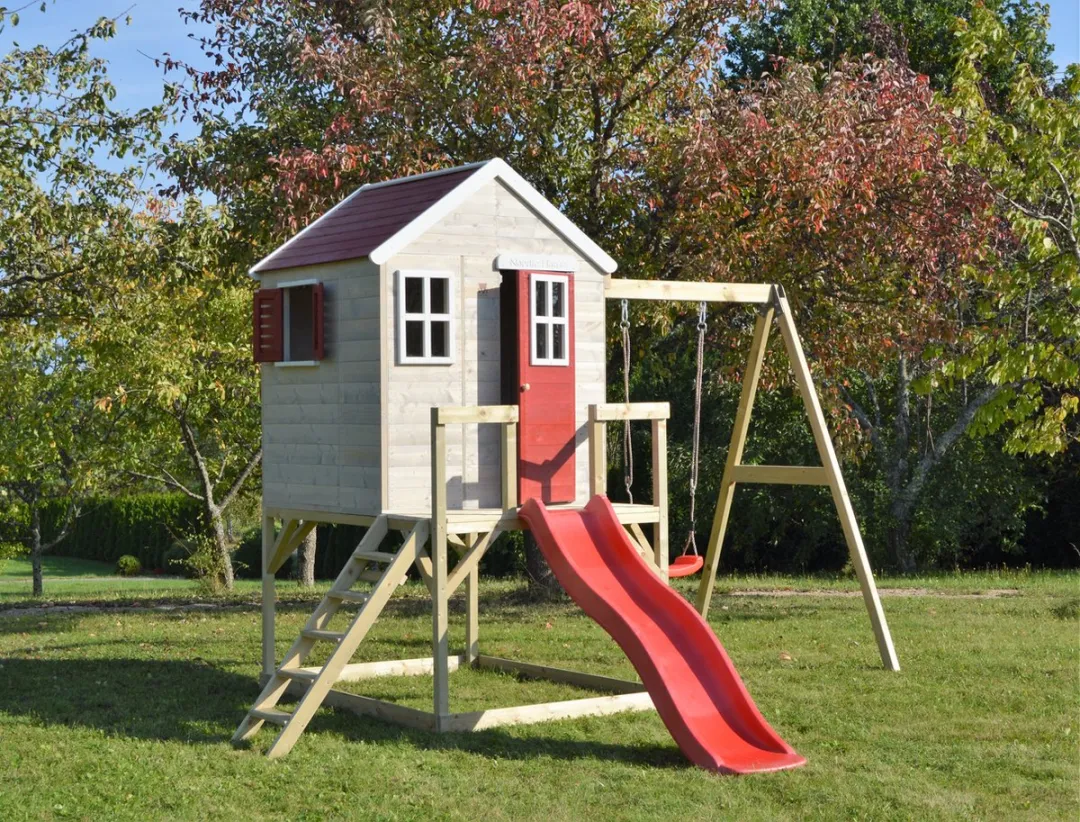 Wendi Toys WTM24 Houten Speelhuis - 330x350x242cm - Natuurlijk/Rood-Wit