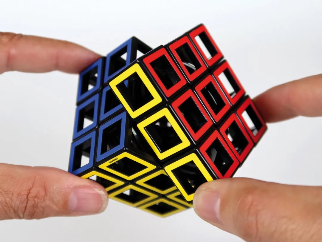 Recent Toys Hollow Cube Breinbreker M5079