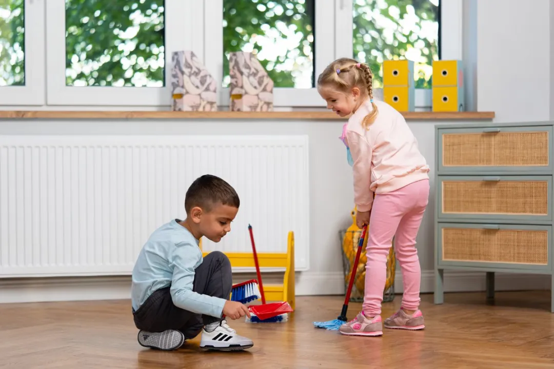 Klein Toys Vileda Speelgoedset - 4-delig - Rood/Blauw - afbeelding 6 van 6