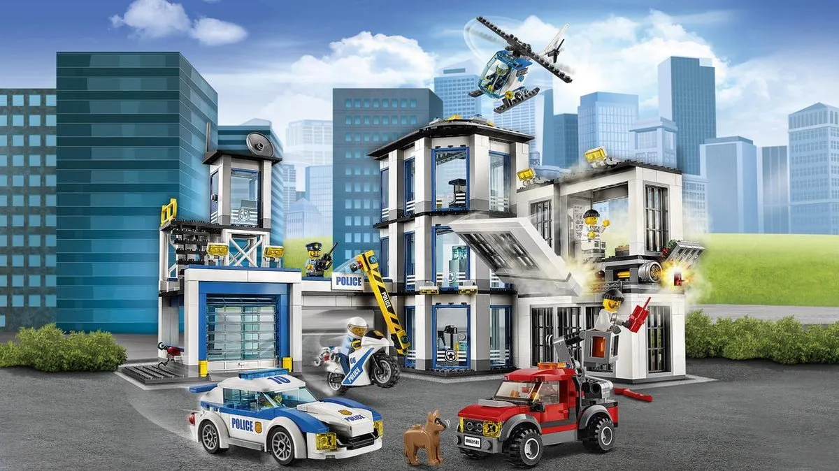 LEGO City Politiebureau 60141 - 7 Minifiguren
