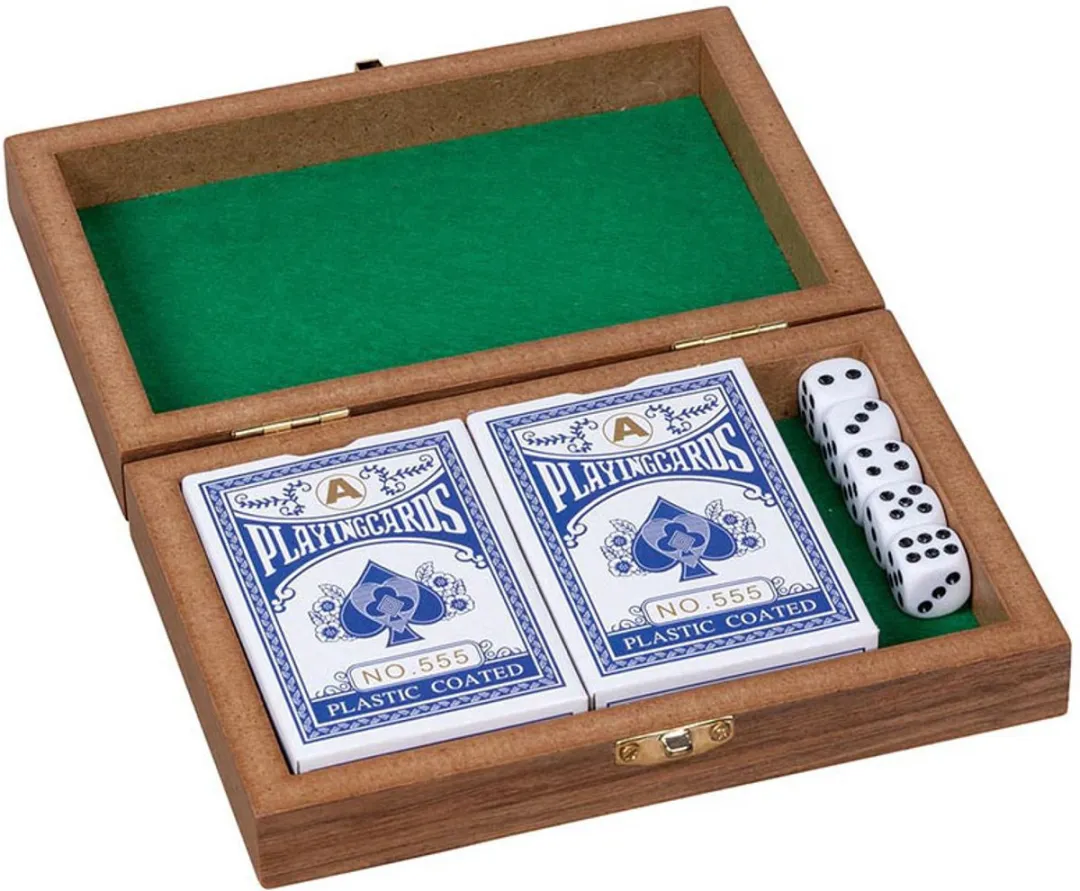 Goki Houten Speelkaartenbox 56308 - 2 Sets + 5 Dobbelstenen