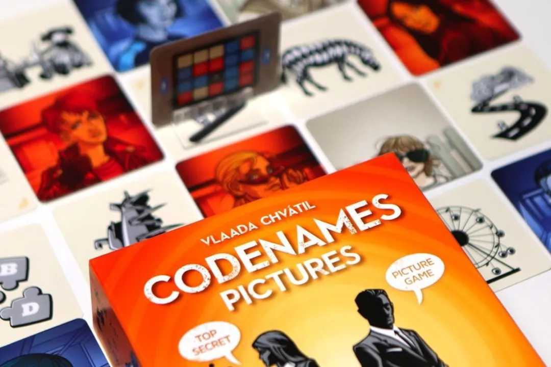 White Goblin Games Codenames Pictures Gezelschapsspel WGG1623