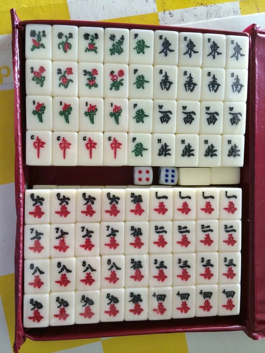 HOT Games H.O.T. Sports Mahjong Reis Bordspel - 2-6 Spelers