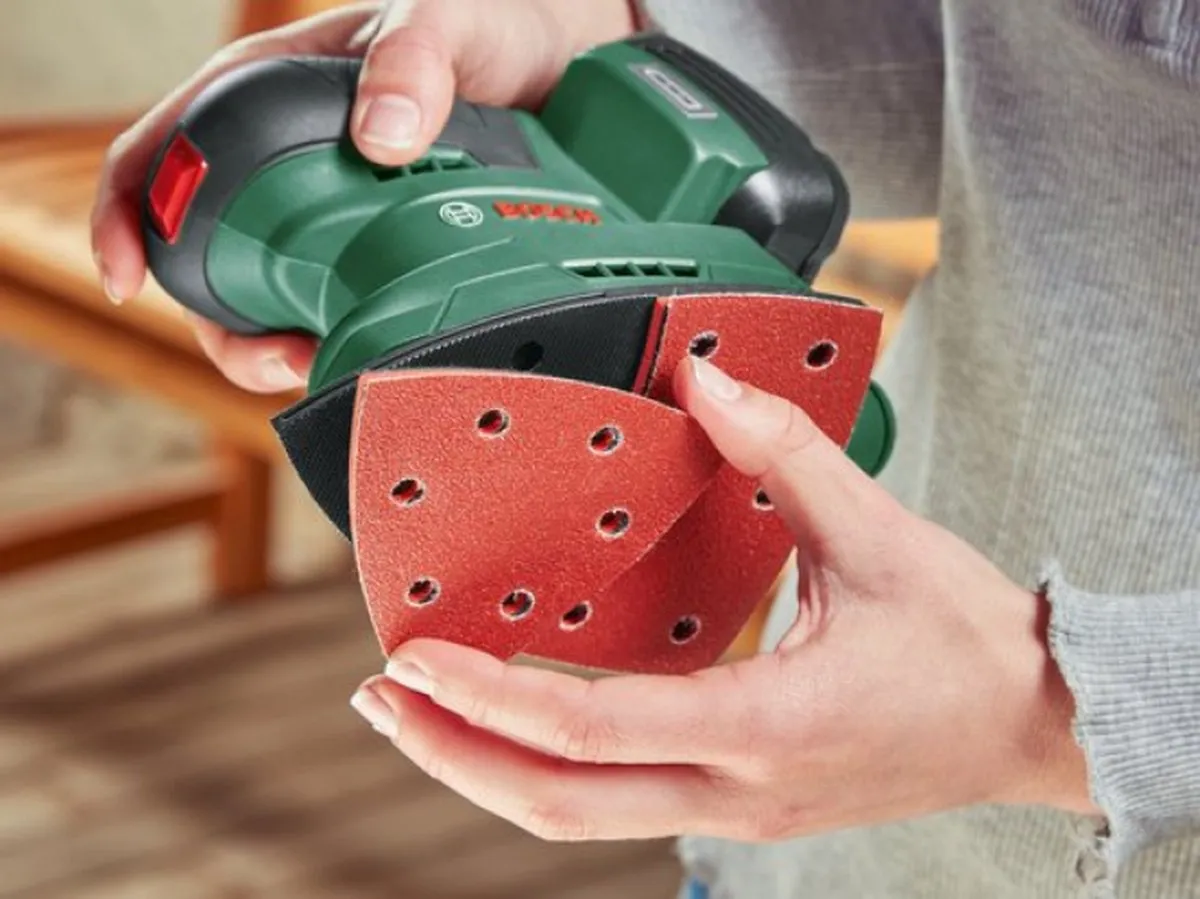 Bosch EasySander 18V-8 Accu Multischuurmachine - 3 Schuurbladen