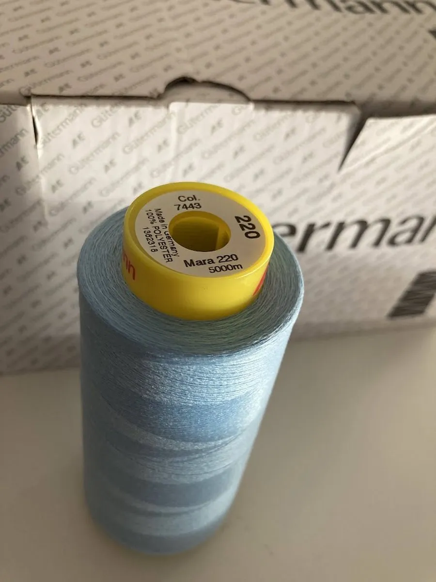 Gutermann Lockgaren 7443 Babyblauw 5000m