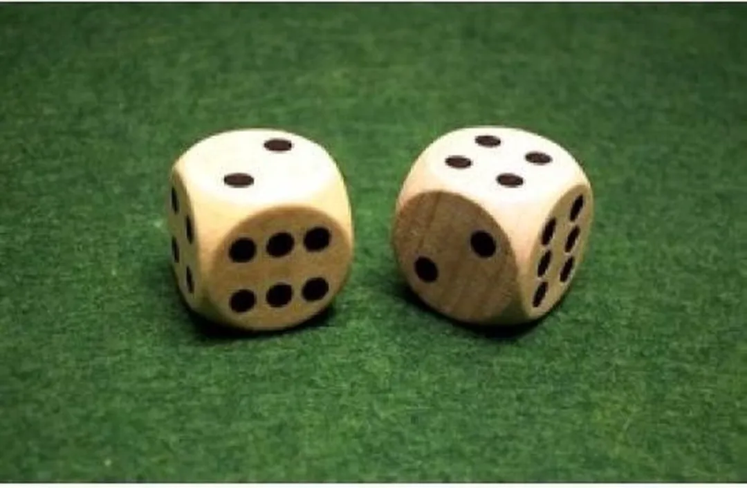 HOT Games Dobbelstenen 12 Stuks 16mm
