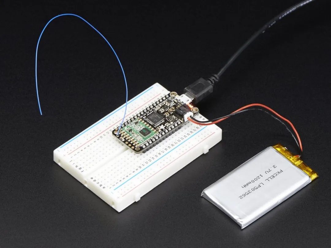 Adafruit Feather M0 RFM69 Packet Radio 868/915MHz