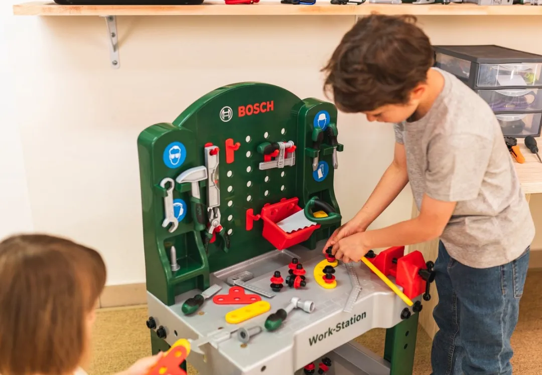 Klein Toys Bosch Mini Speelgoedwerkbank 44 Onderdelen - Groen