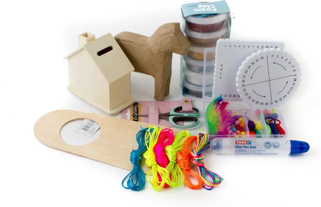Foam Clay Creatief Knutselpakket Paard Spaarhuis - 110 Stuks