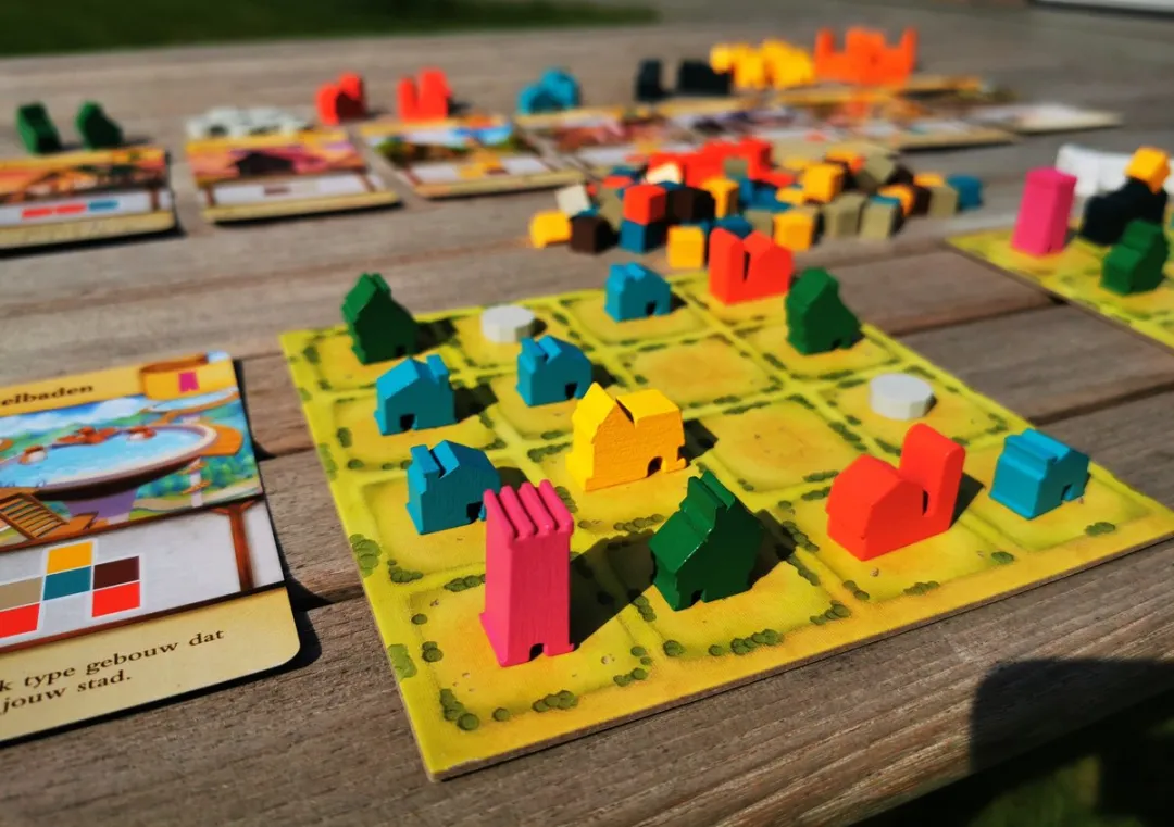 White Goblin Games Tiny Towns Familiespel WGG1955 - 1-6 Spelers