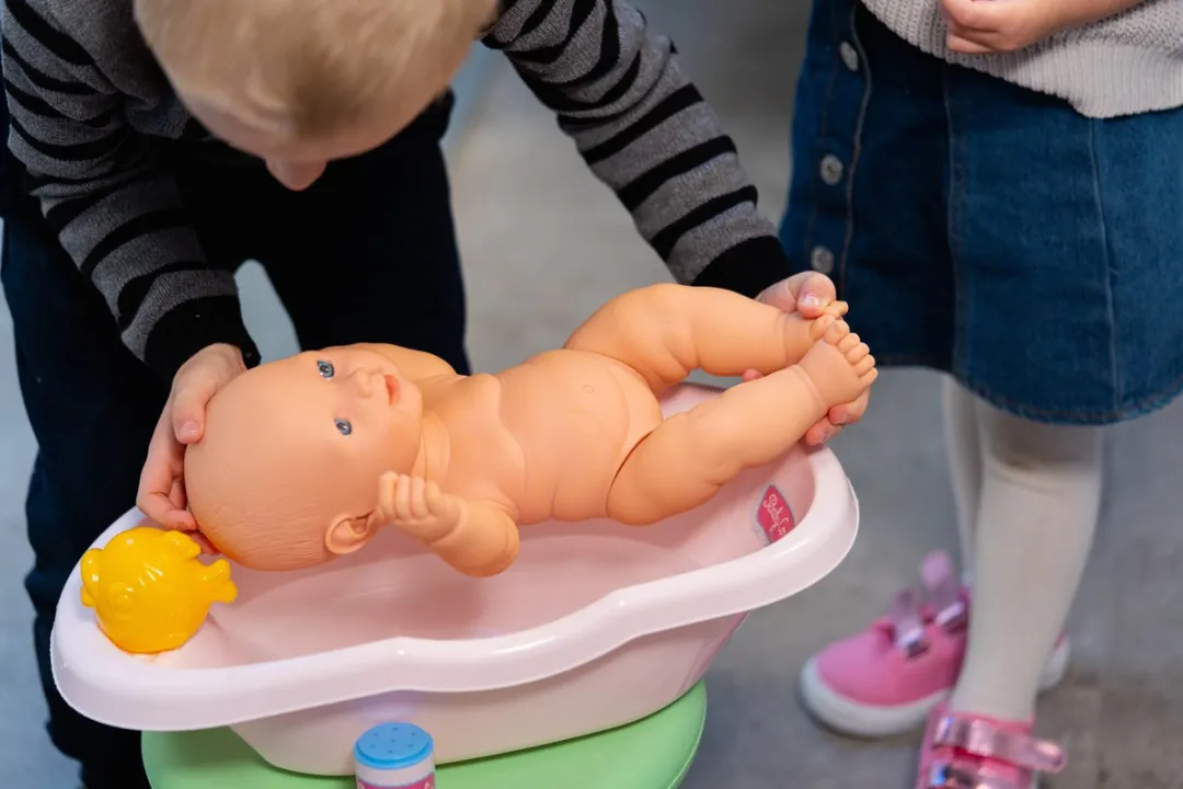 Klein Toys Princess Baby Coralie Poppenverzorging - Roze - 41cm