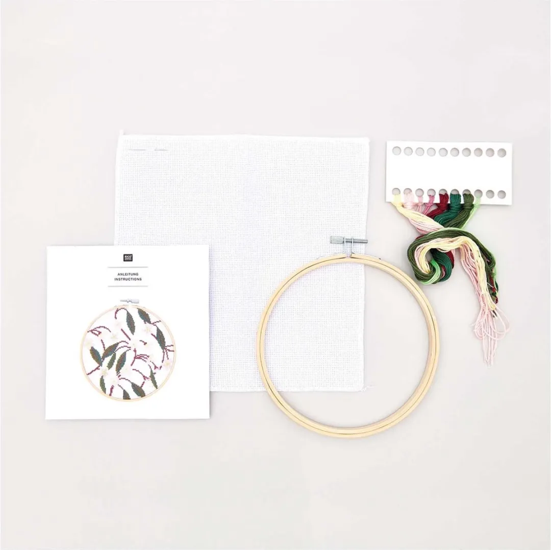 Rico Design Borduurpakket Kersenbloesem - Aida 16counts