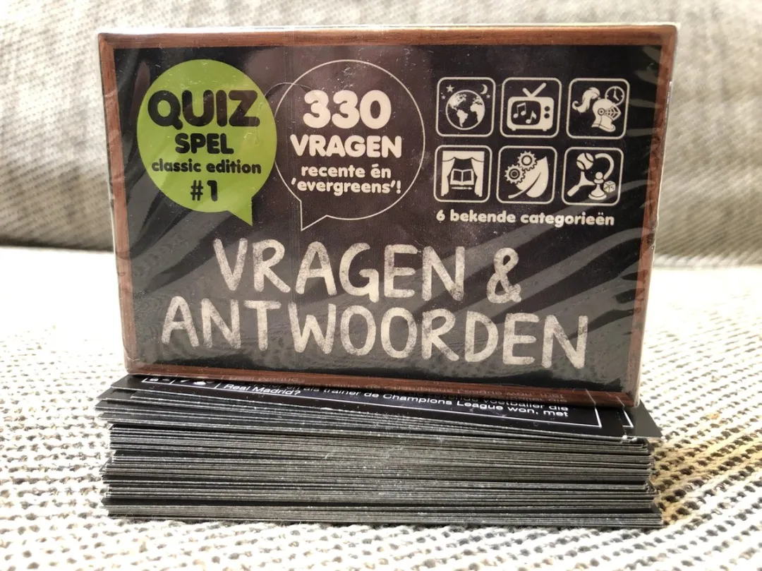 Vragen & Antwoorden #1 Kaartspel - 330 Nederlandse Vragen