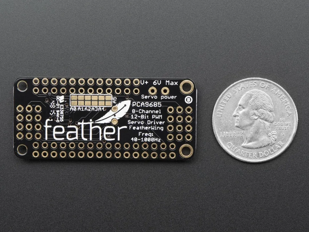 Adafruit 2928 8-Kanaals PWM/Servo FeatherWing - Meerkleurig