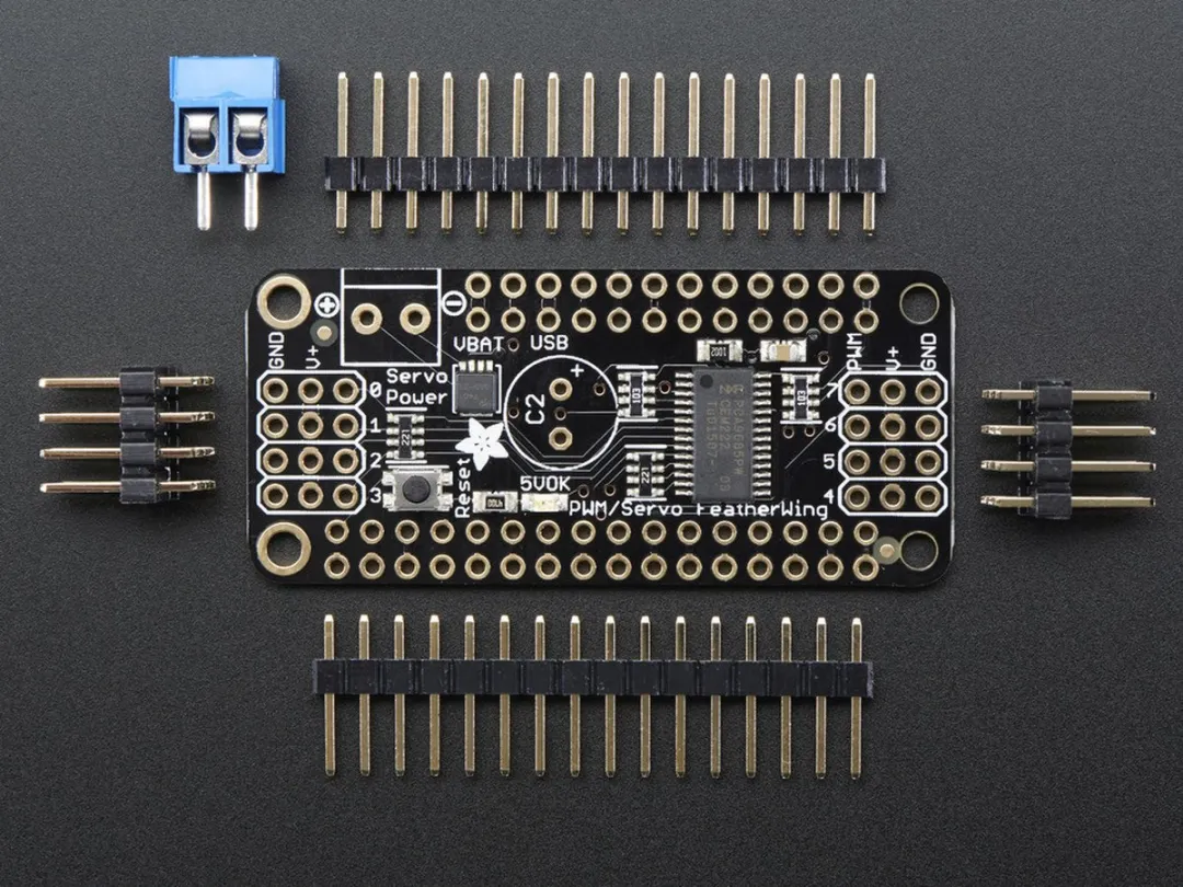Adafruit 2928 8-Kanaals PWM/Servo FeatherWing - Meerkleurig